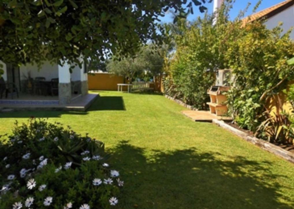 Chalet La Huerta 2 Amplios Jardines Barbacoa Y Wifi Conil De La Frontera Exterior photo